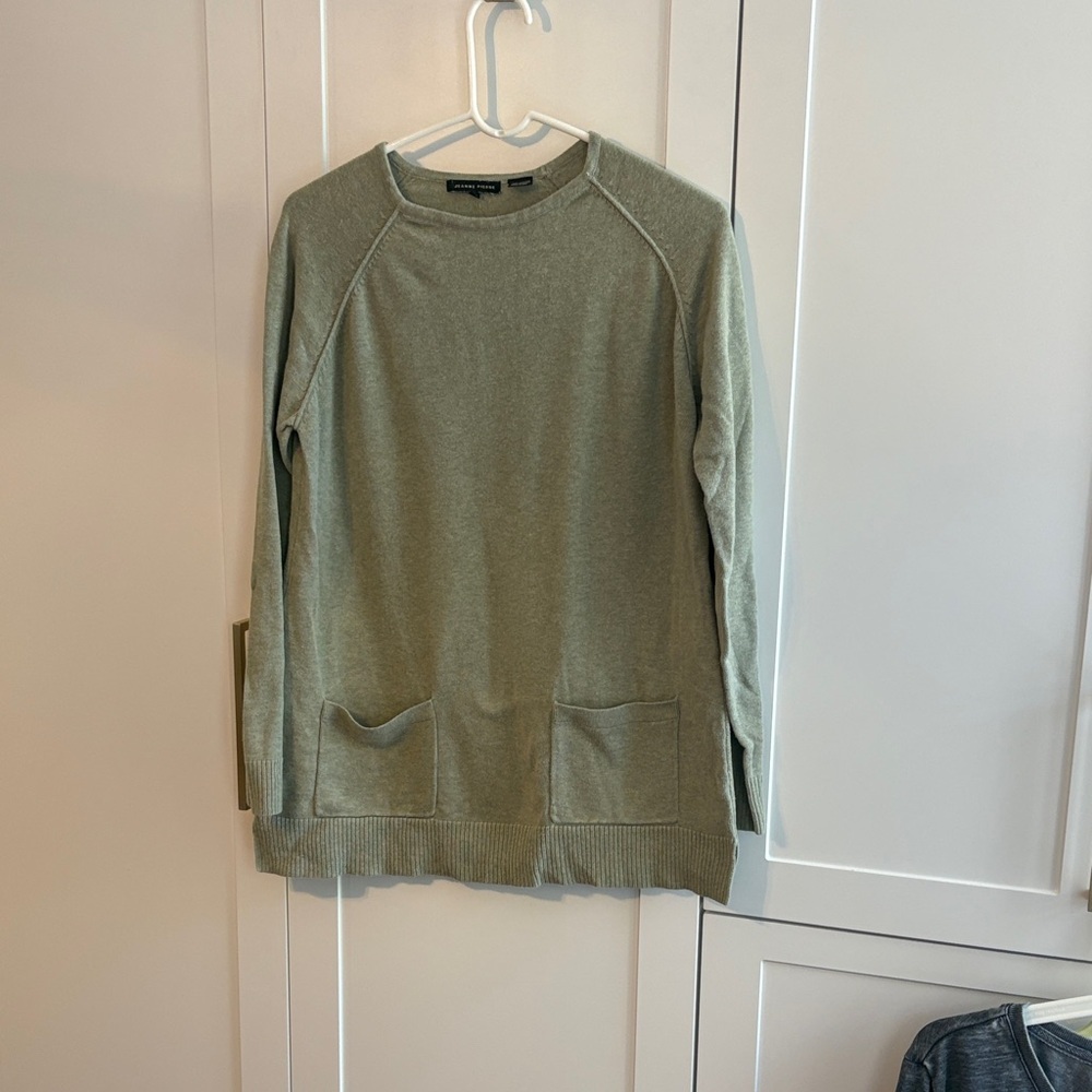 Jeanne Pierre sweater